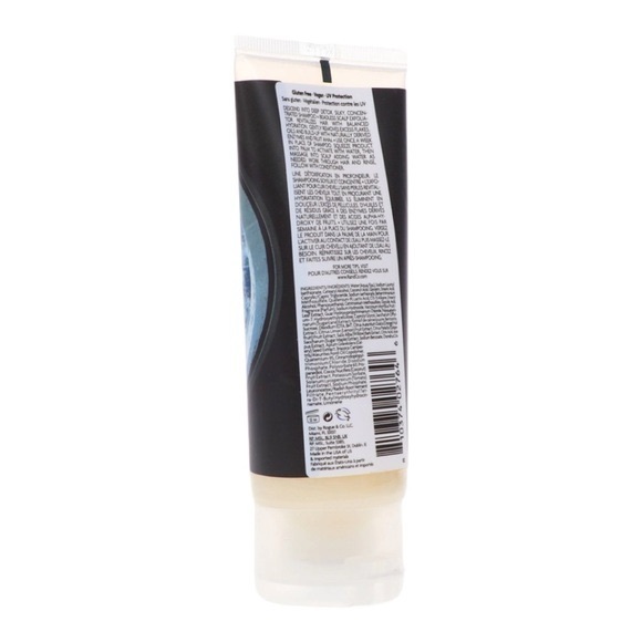 R + CO Submarine Water Activated Enzyme Exfoliating
Shampoo UV Protection - Picture 2 of 2